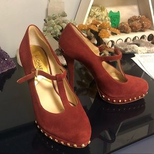MICHAEL KORS burgundy/ red heels with gold details!